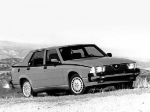 Alfa Romeo Milano Verde 1987 года 